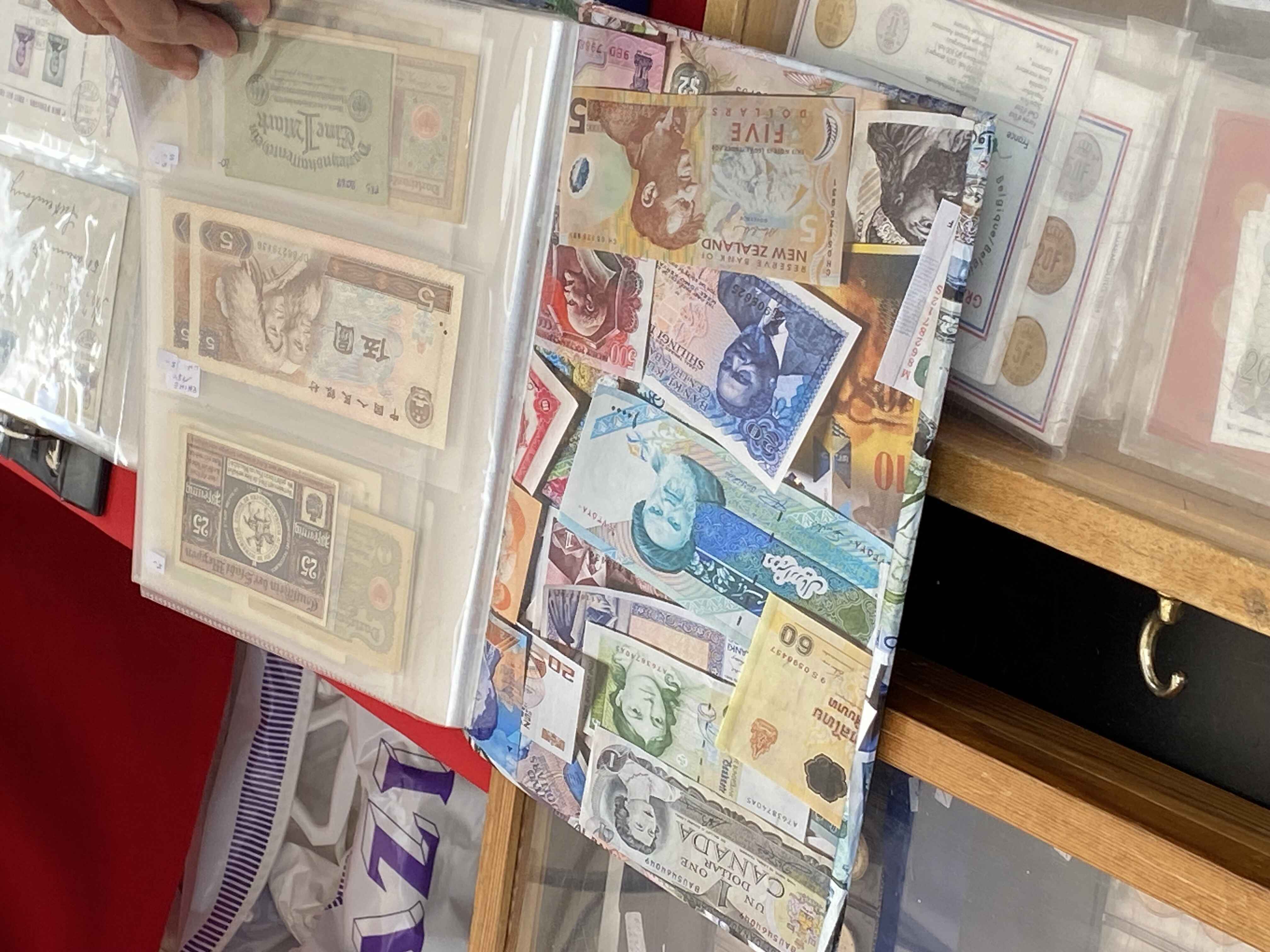 بازار دستِ دوم فروشی